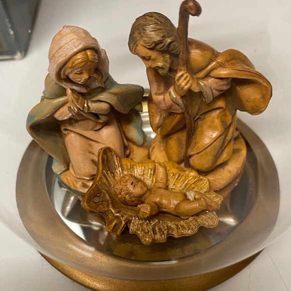 Fontanini by Roman #56240 Holy Family Nativity Scene Handblown Glass Ornament - Picture 2 of 8